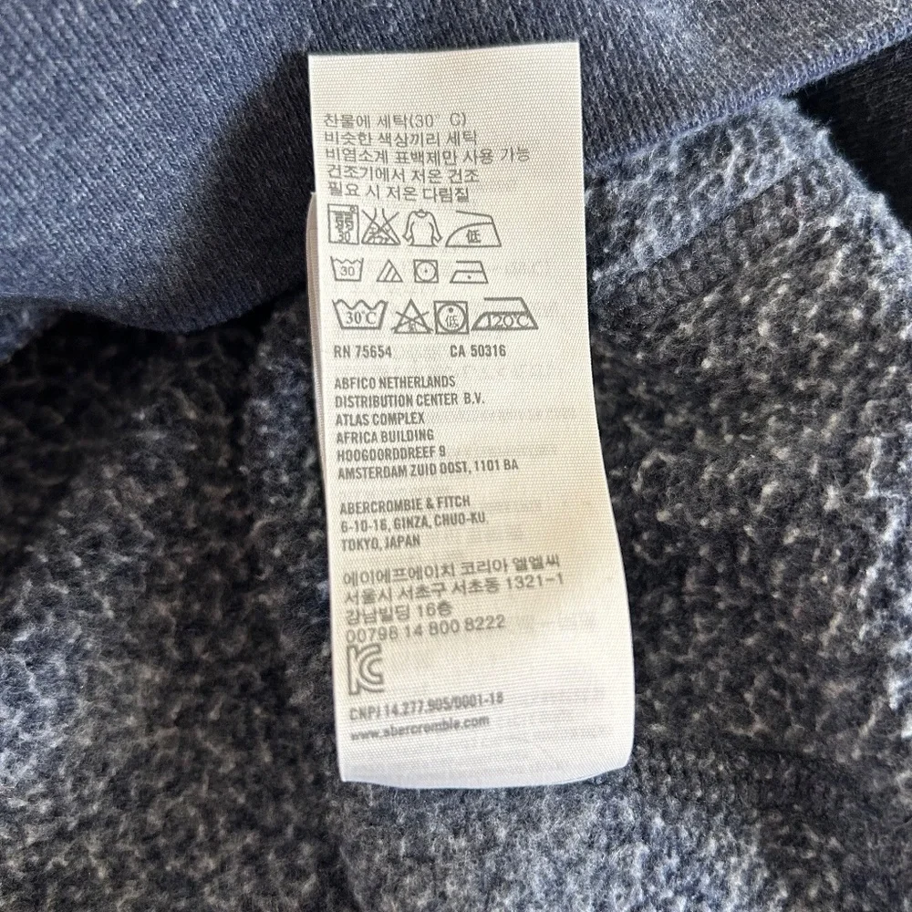 SOLD A&F Abercrombie & Fitch Sz S Navy Blue Logo Graphic Hoodie White Long Sleev - Picture 7 of 9
